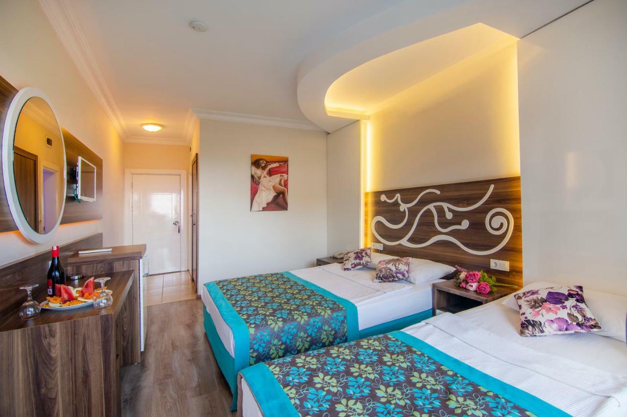 Kleopatra Blue Hawai Hotel Alanya Exterior photo